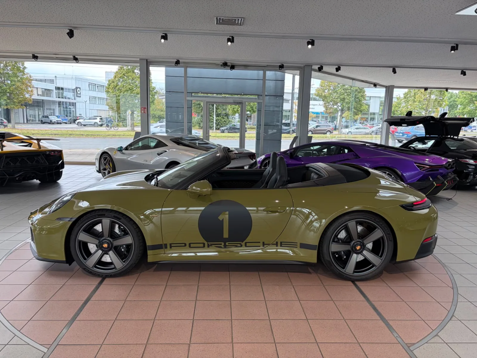 2025 Porsche 911 Spirit 70, 8/19