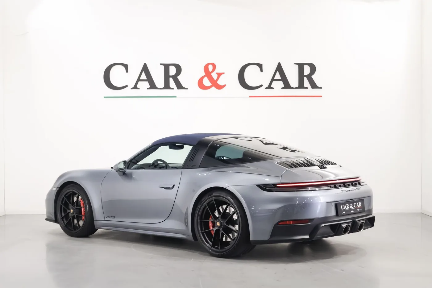2025 Porsche 911 Targa 4 GTS angeboten von einem Supersportwagenhändler in Zibido San Giacomo, Italien, Foto 2 von 24