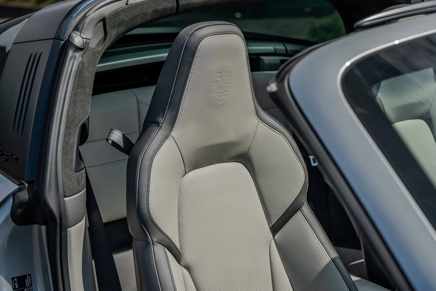2025 Porsche 911 Targa 4 GTS proposée par un concessionnaire spécialisé à Hook Norton, Royaume-Uni, photo 22 sur 25