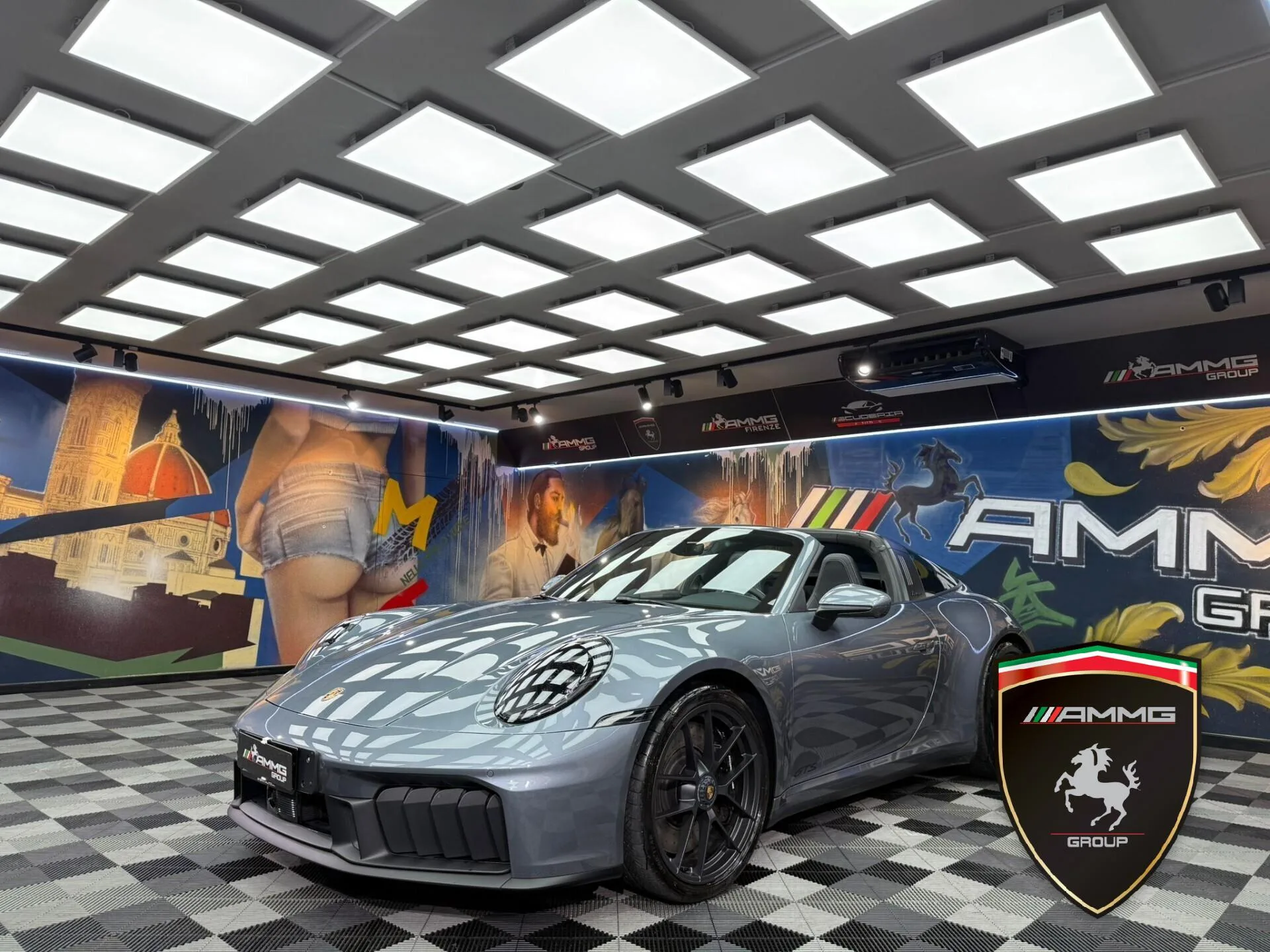 2025 Porsche 911 Targa 4 GTS angeboten von einem Fachhändler in Calenzano, Italien, Hauptfoto