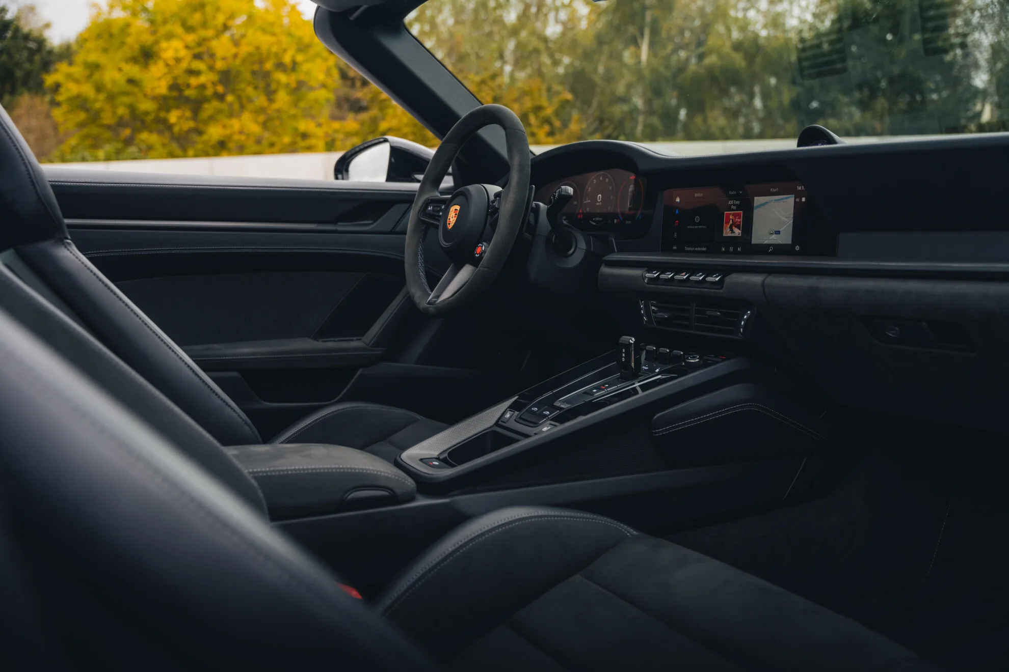 2025 Porsche 911 Targa 4 GTS 992.2, 28/30