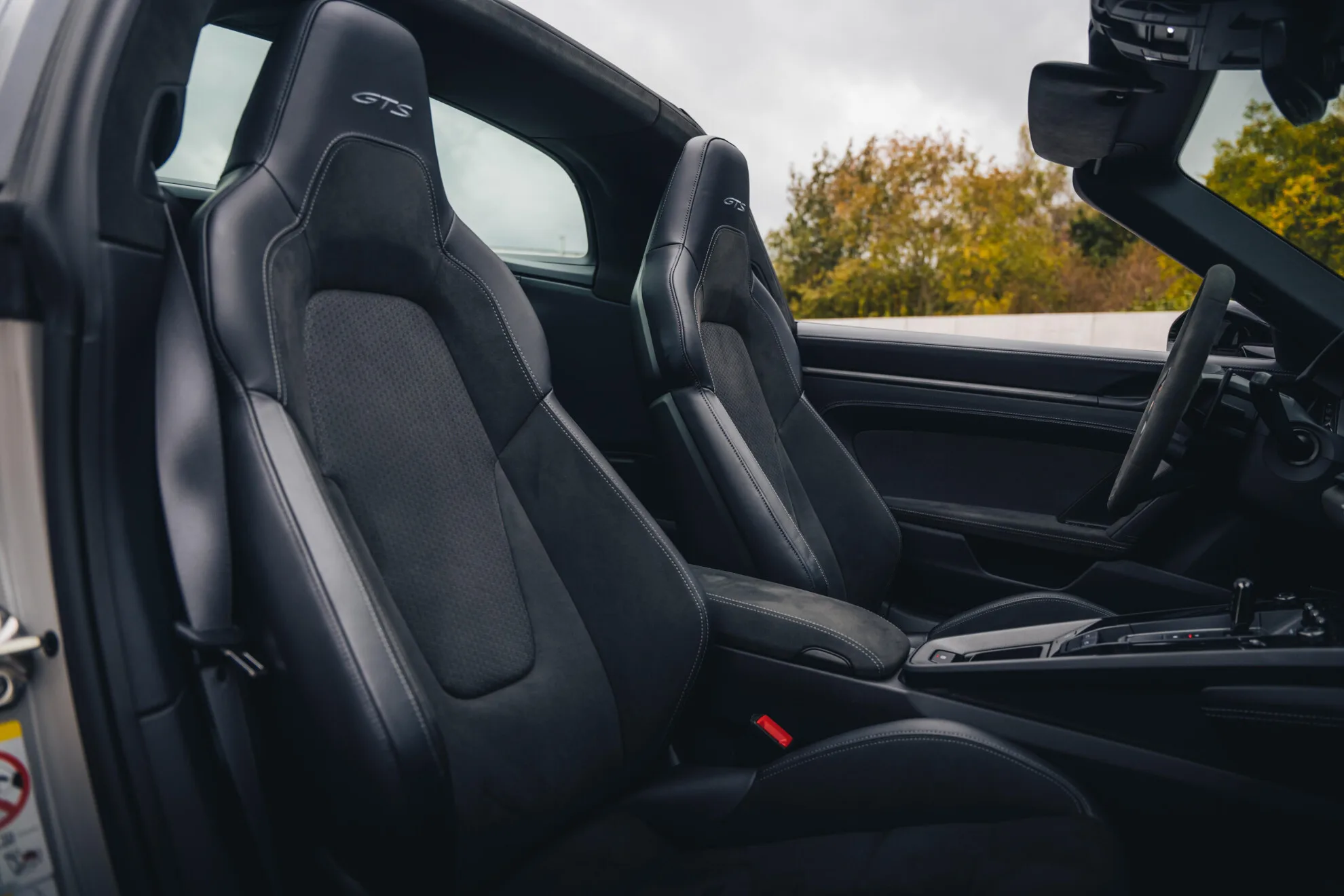2025 Porsche 911 Targa 4 GTS 992.2, 29/30