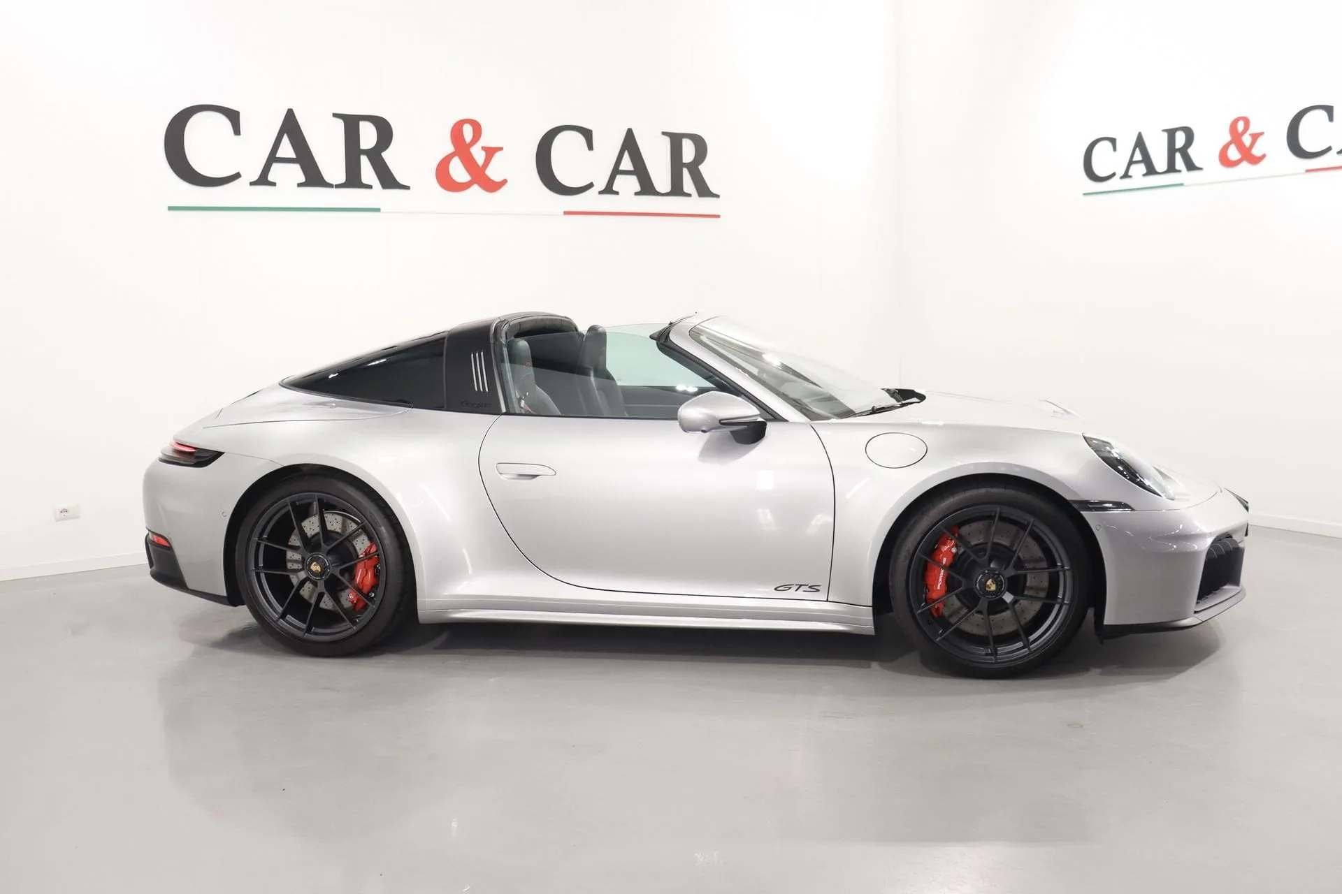 2025 Porsche 911 Targa 4 GTS, 5/19