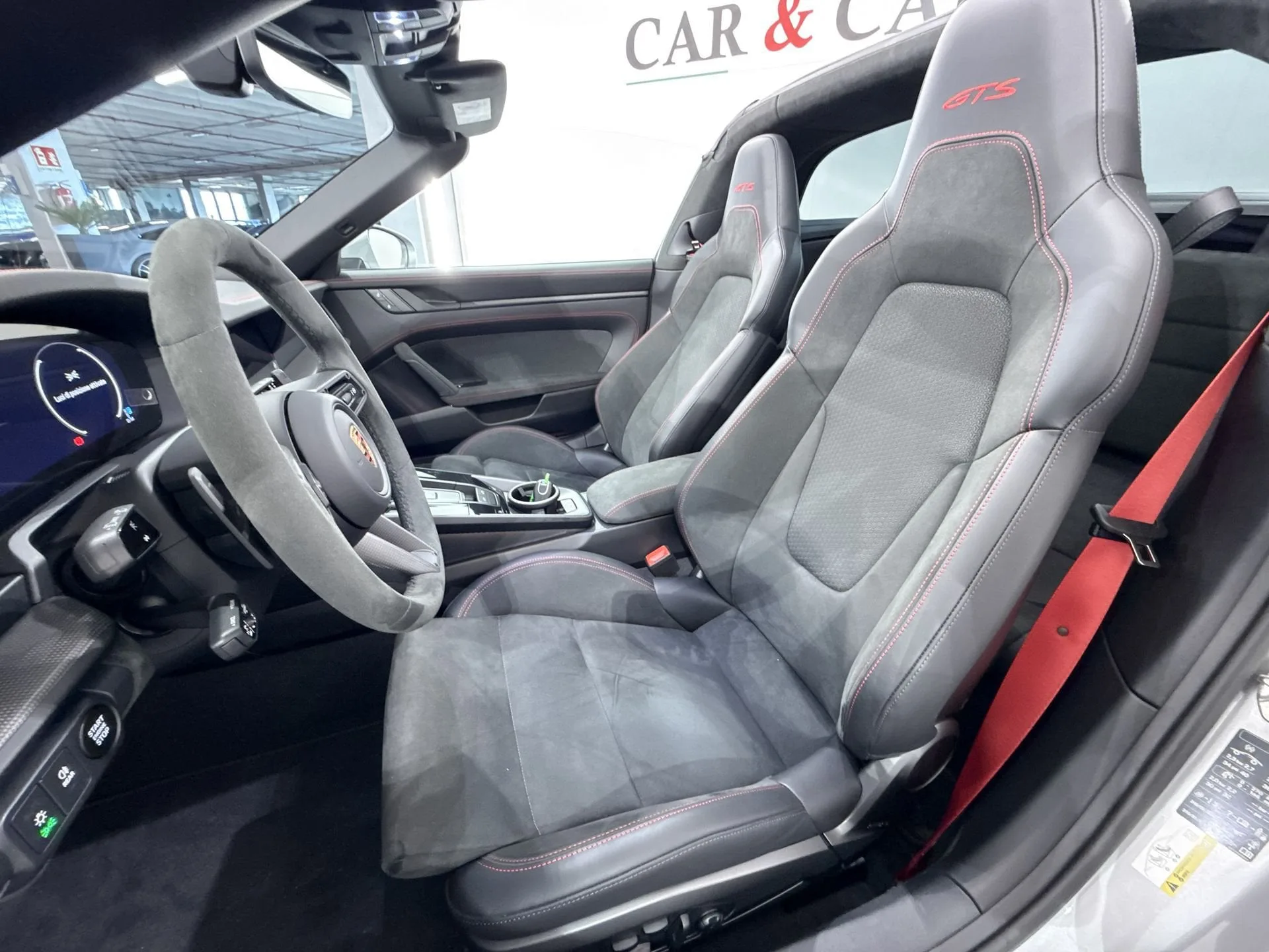 2025 Porsche 911 Targa 4 GTS, 14/19