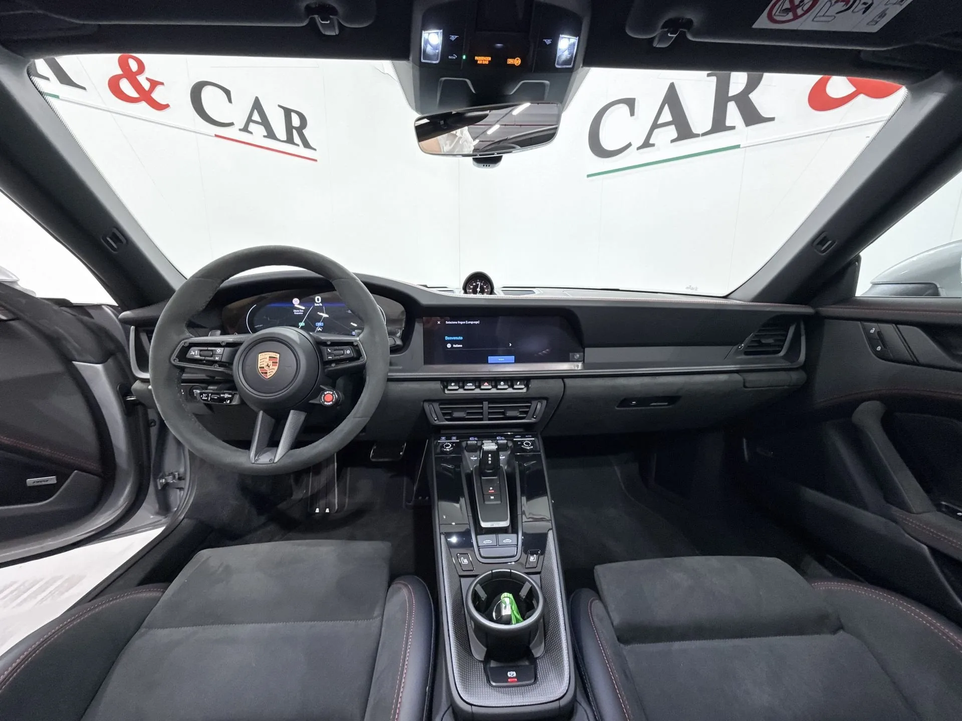 2025 Porsche 911 Targa 4 GTS, 18/19