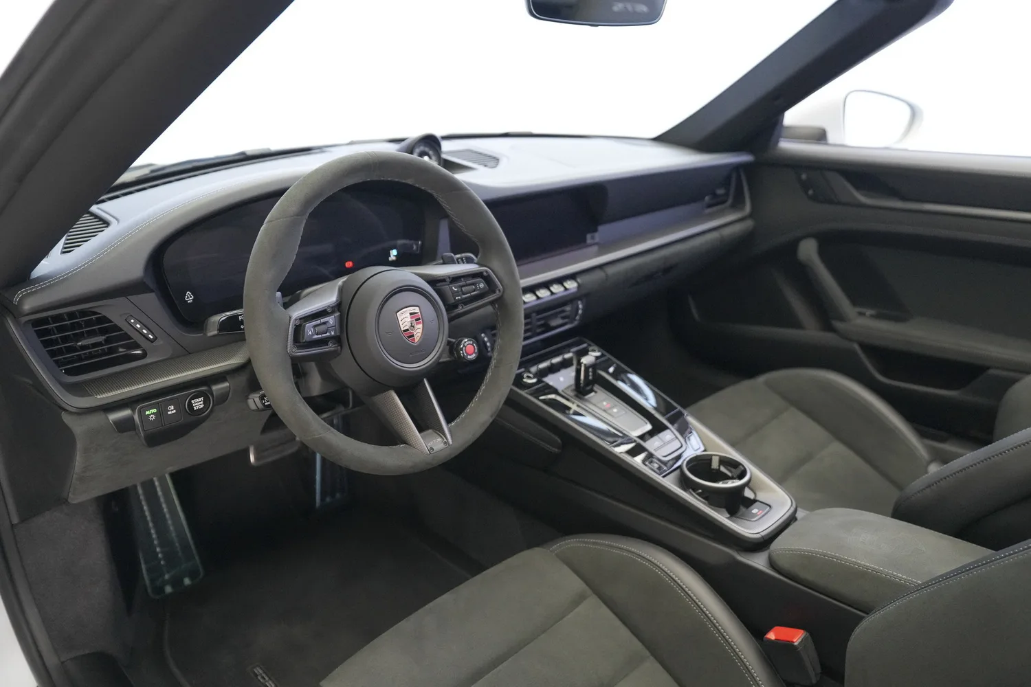 2025 Porsche 911 Targa 4 GTS, 3/15