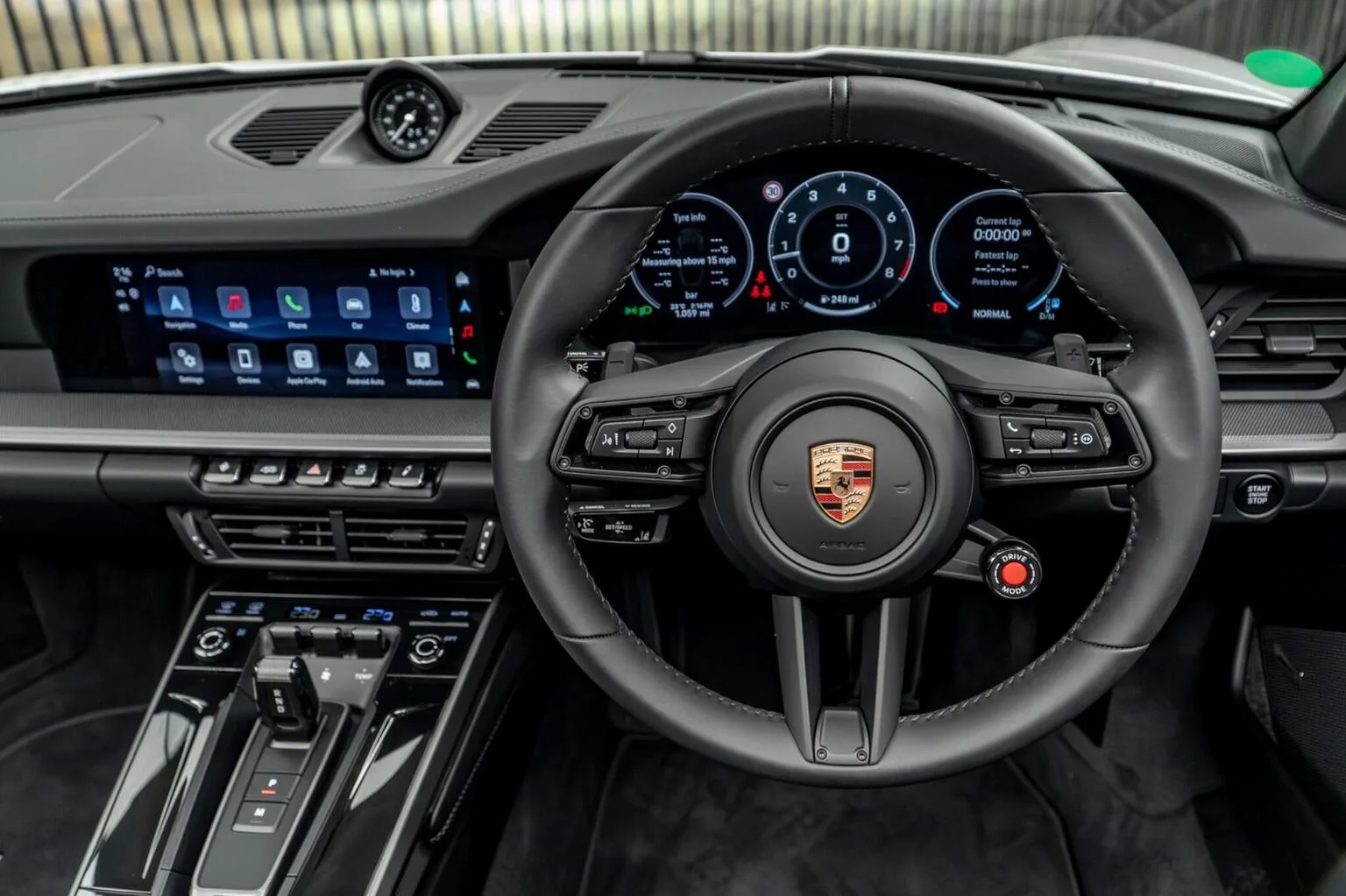 2025 Porsche 911 Targa 4S, 24/30