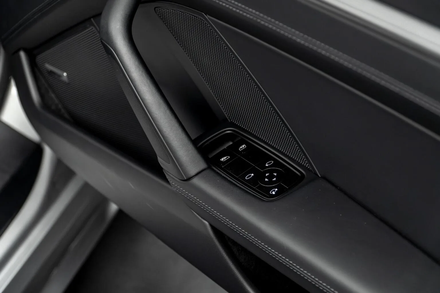 2025 Porsche 911 Targa 4S, 30/30