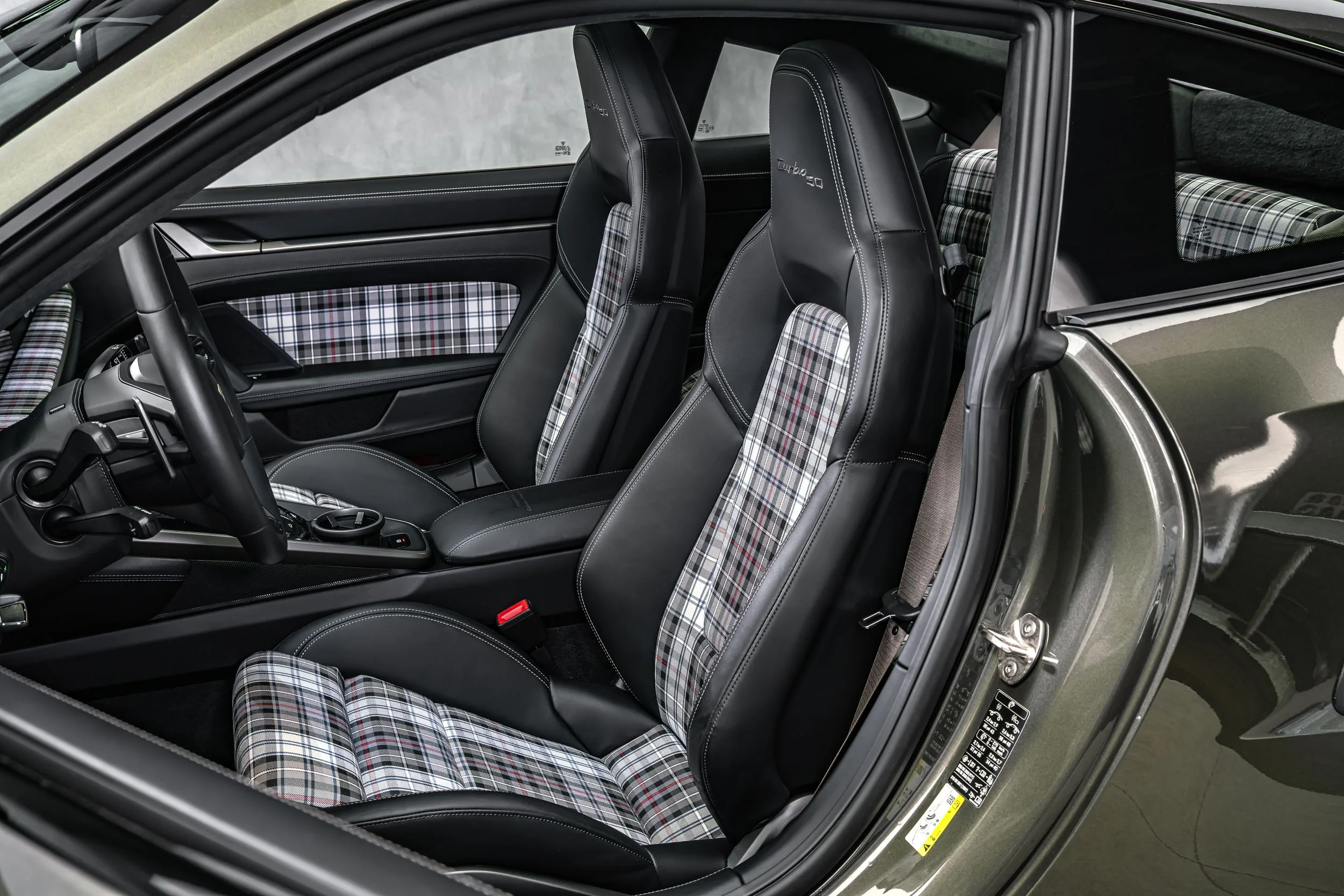 2025 Porsche 911 Turbo 50 Years, 16/30