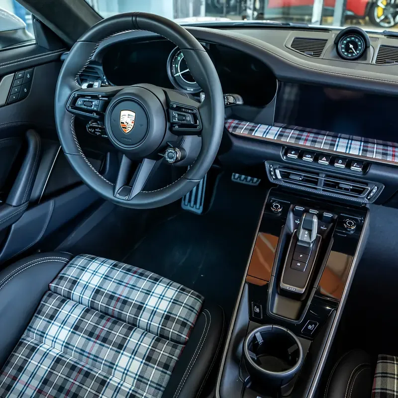 2025 Porsche 911 Turbo 50 Years, 9/11