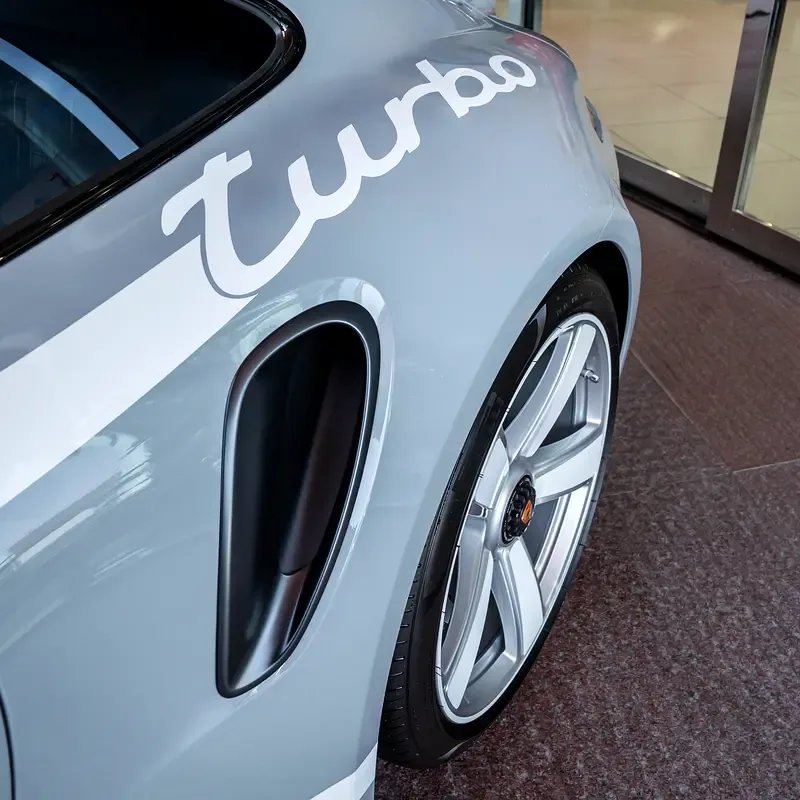 2025 Porsche 911 Turbo 50 Years, 10/11