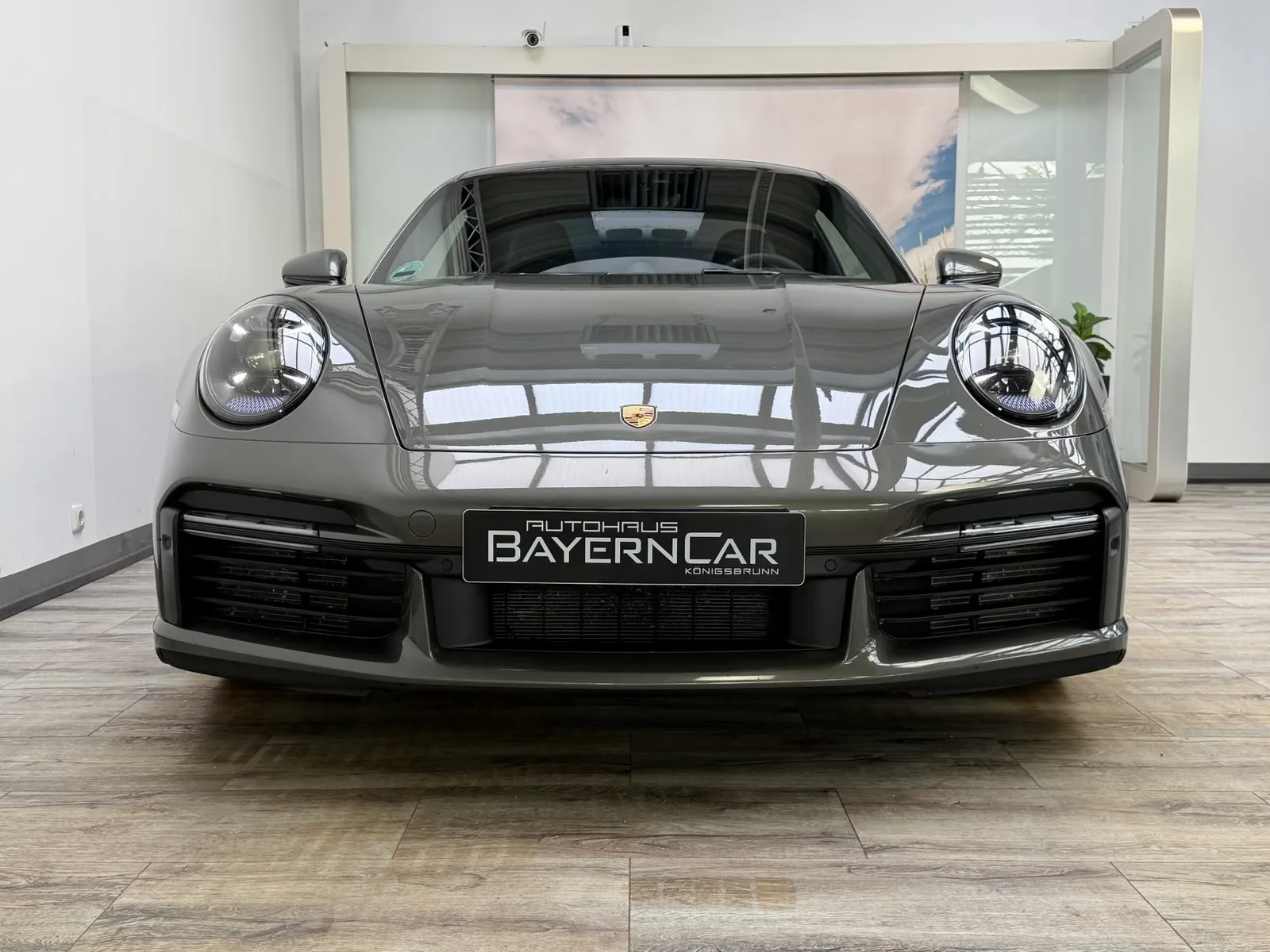 2025 Porsche 911 Turbo 50 Years, 2/30