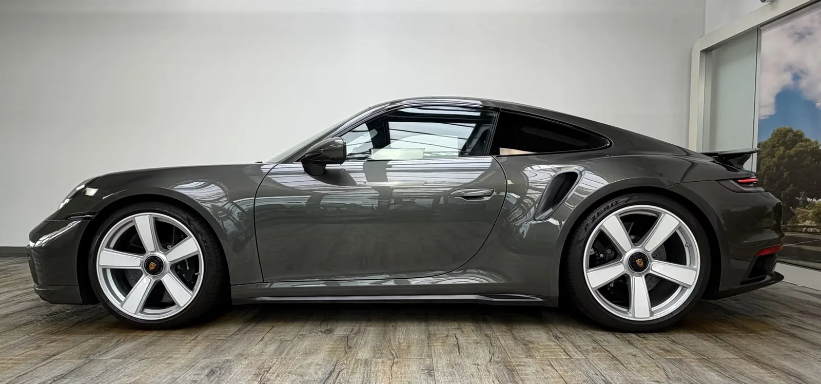 2025 Porsche 911 Turbo 50 Years, 3/30