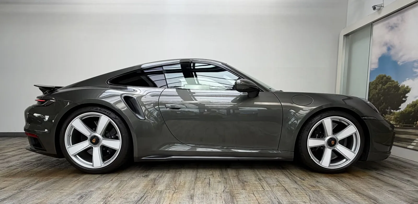 2025 Porsche 911 Turbo 50 Years, 4/30