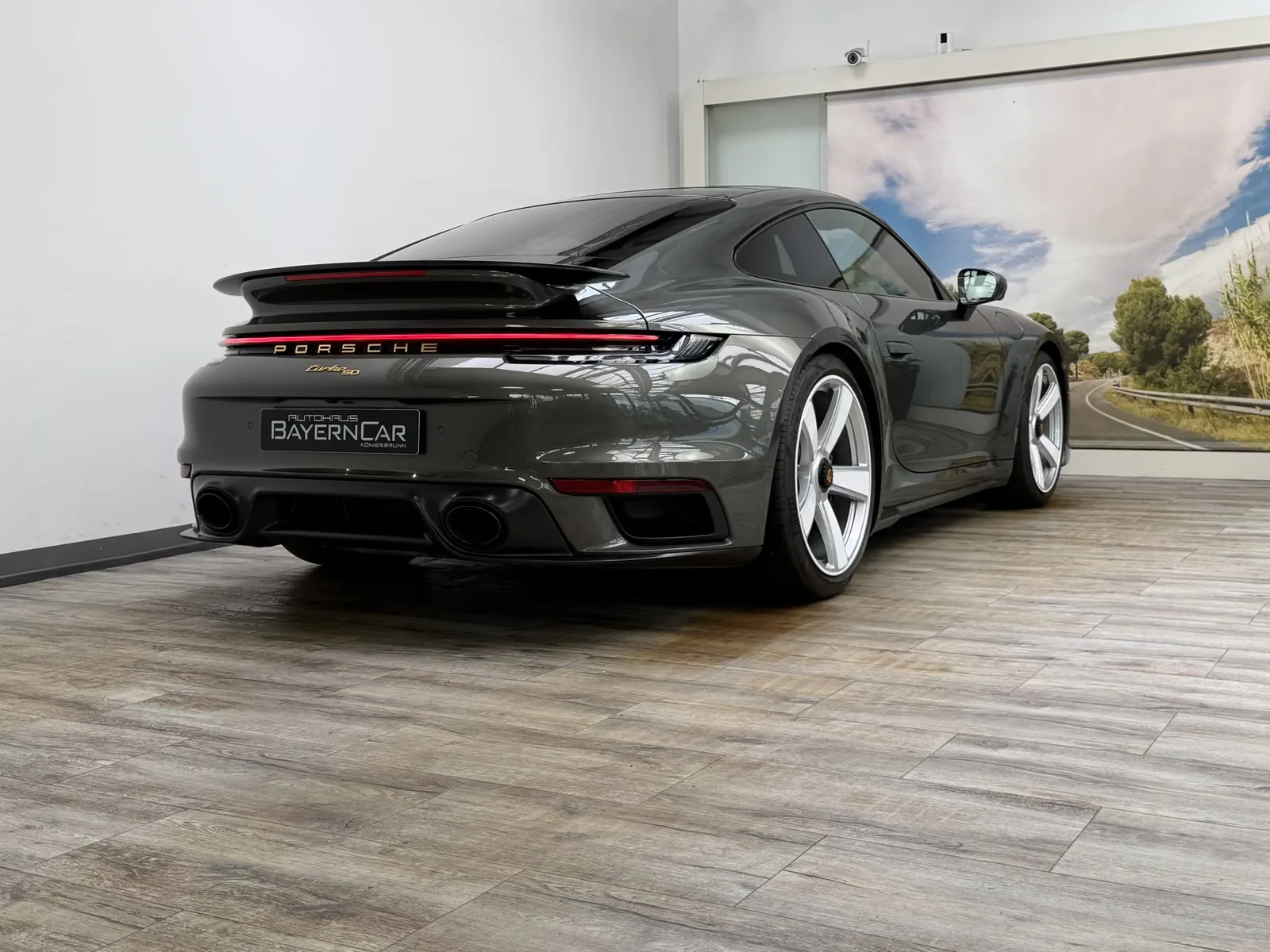 2025 Porsche 911 Turbo 50 Years, 6/30
