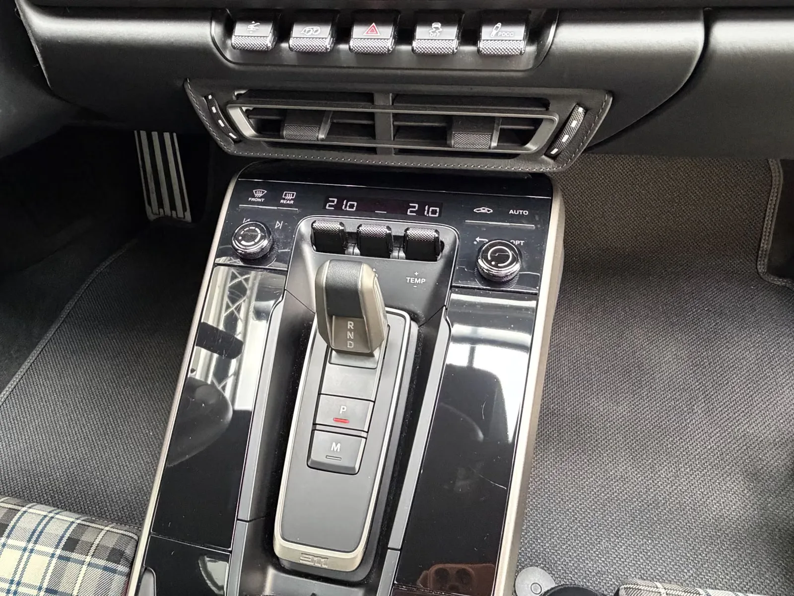 2025 Porsche 911 Turbo 50 Years, 23/30