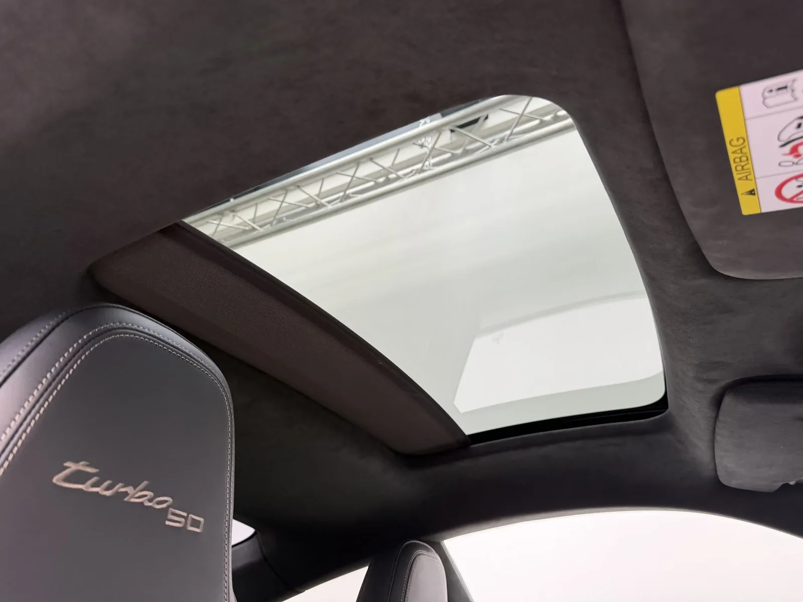 2025 Porsche 911 Turbo 50 Years, 25/30