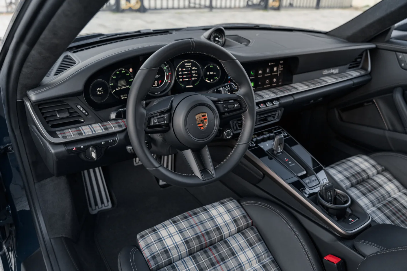 2025 Porsche 911 Turbo 50 Years, 7/30