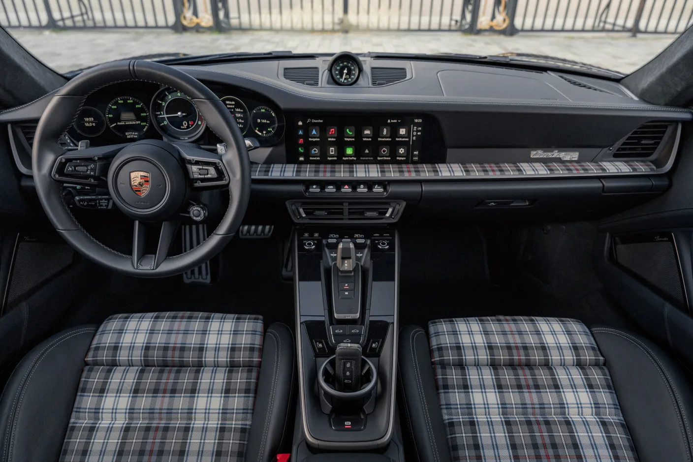 2025 Porsche 911 Turbo 50 Years, 8/30