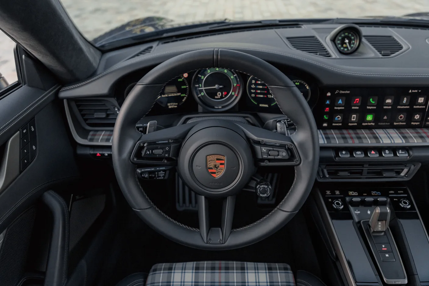 2025 Porsche 911 Turbo 50 Years, 17/30