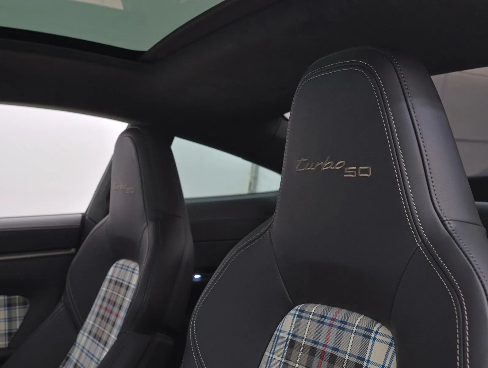 2025 Porsche 911 Turbo 50 Years, 10/30