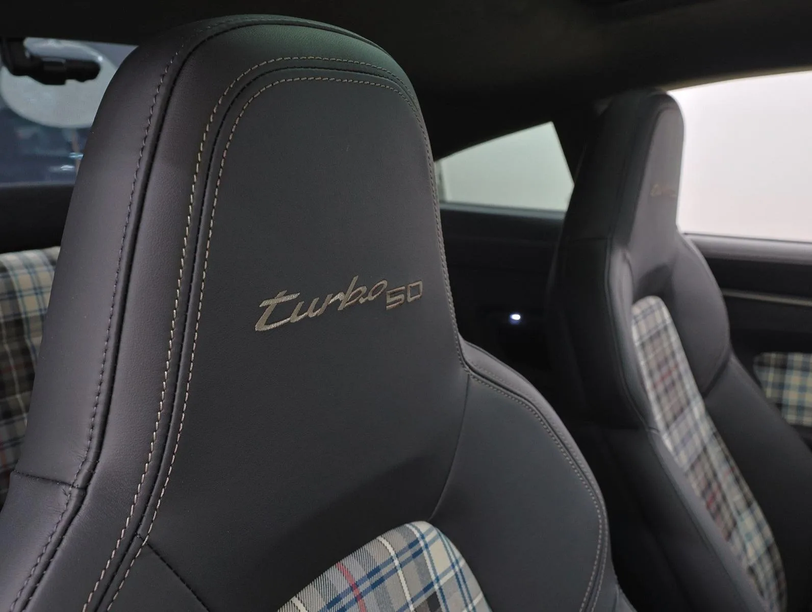 2025 Porsche 911 Turbo 50 Years, 26/30