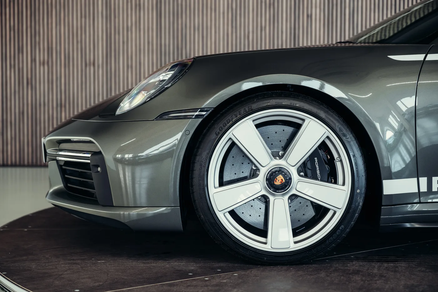 2025 Porsche 911 Turbo offered by a collector car specialist in Stuttgart, Germany, photo 15 of 25