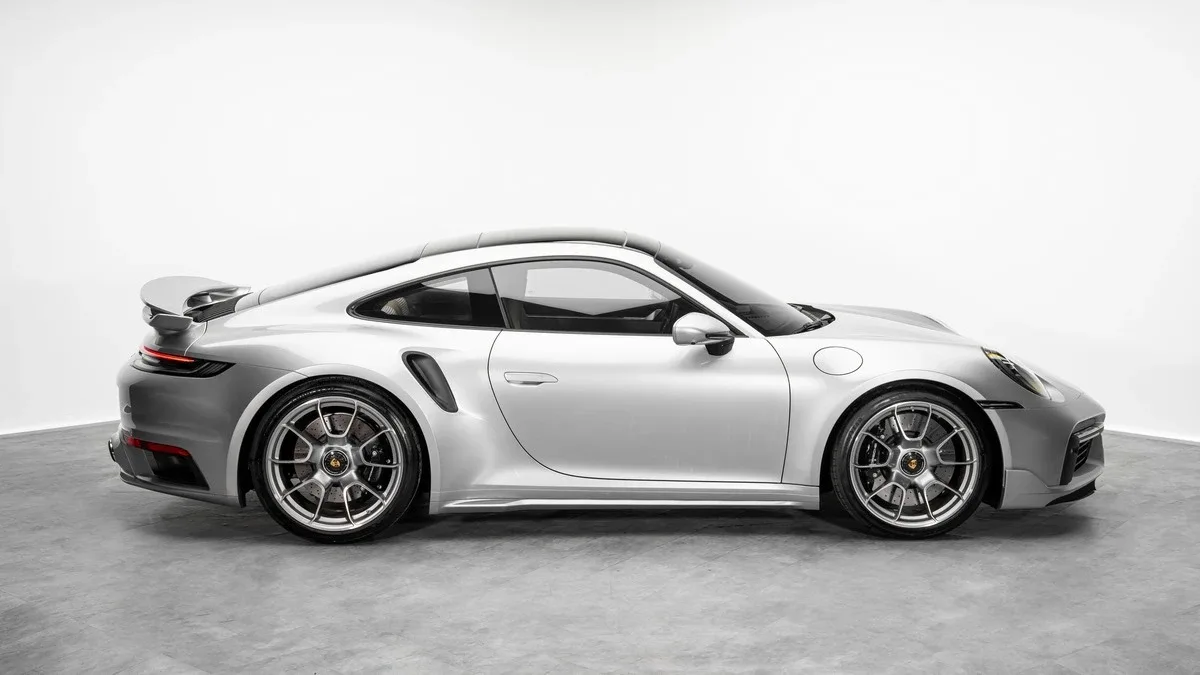 2025 Porsche 911 Turbo angeboten von einem Fachhändler in Dubai, Vereinigte Arabische Emirate, Foto 5 von 25