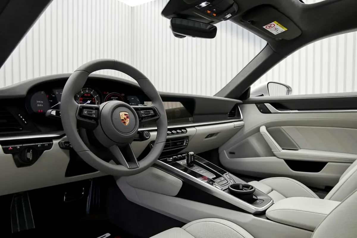 2025 Porsche 911 Turbo S, 8/11