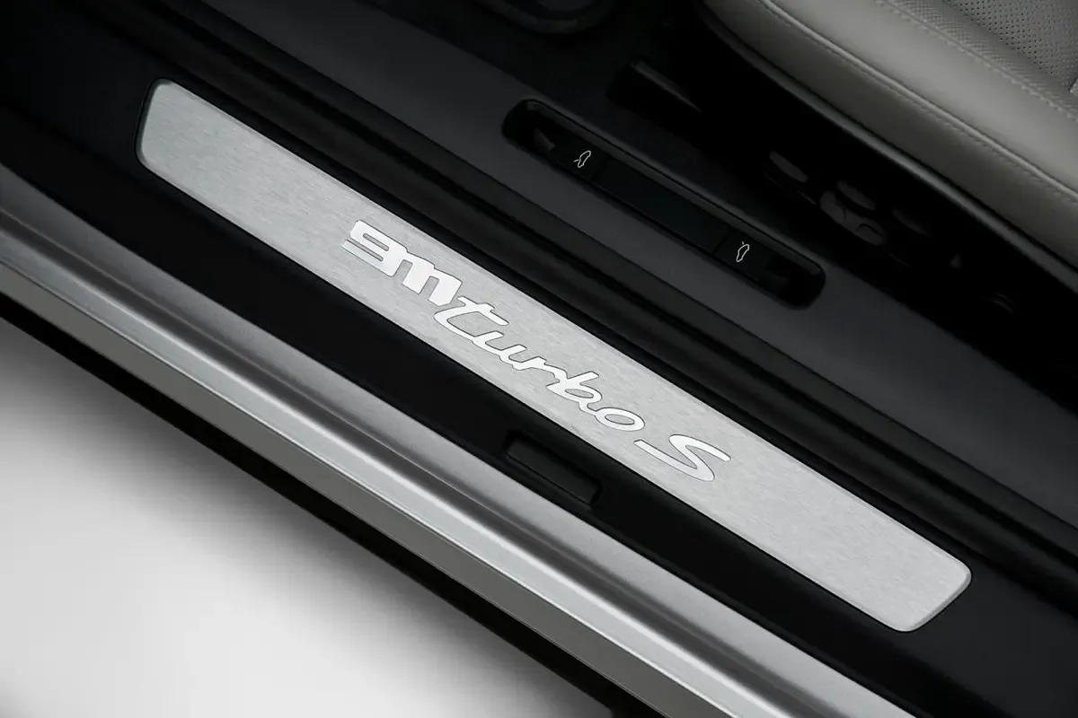 2025 Porsche 911 Turbo S, 10/11