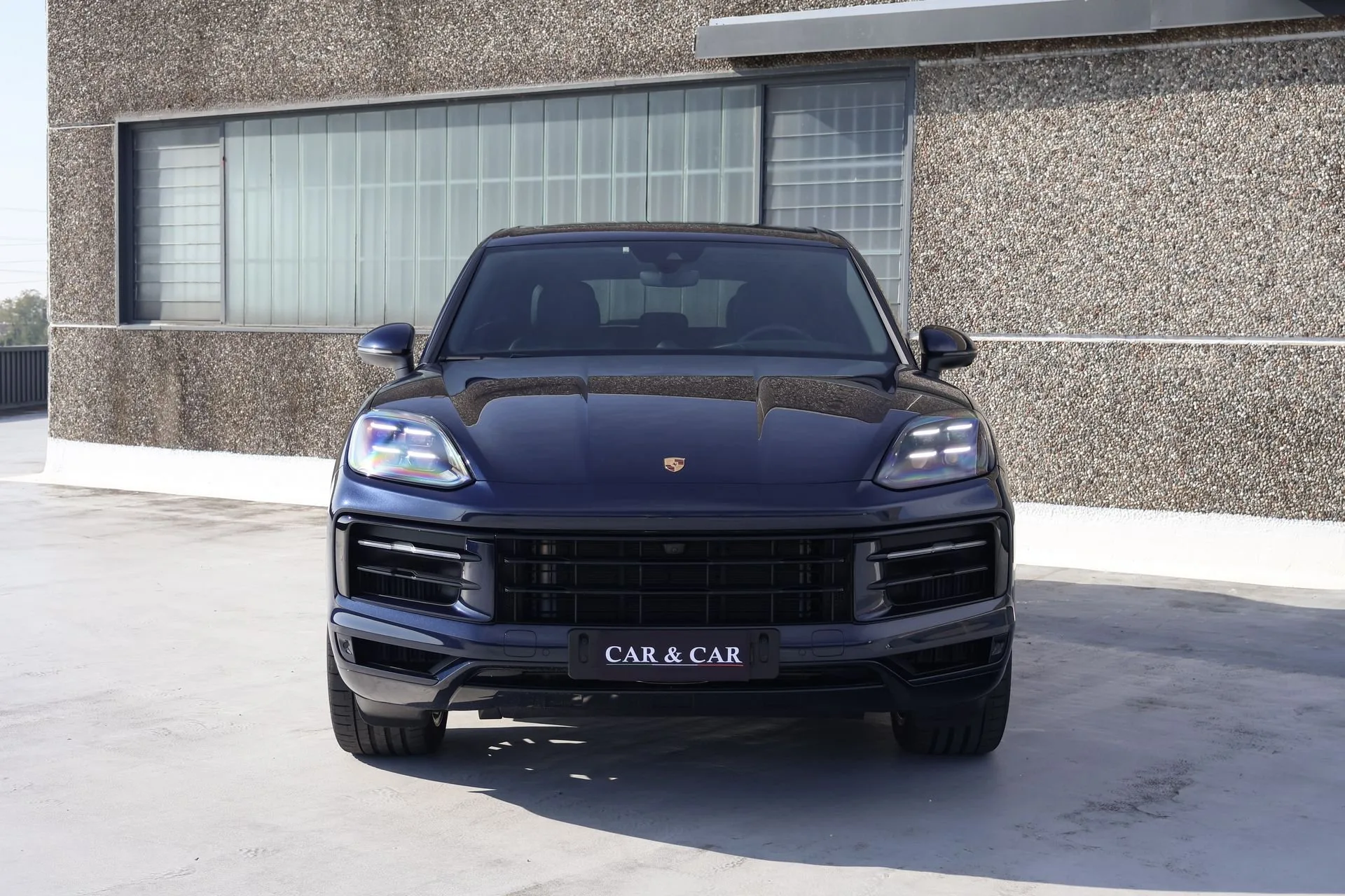 2025 Porsche Cayenne angeboten von einem Fachhändler in Zibido San Giacomo, Italien, Hauptfoto