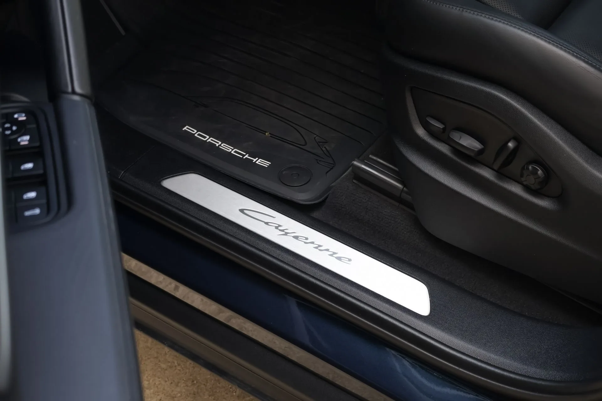 2025 Porsche Cayenne, 11/17