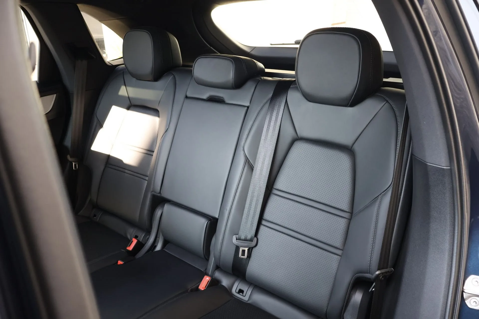 2025 Porsche Cayenne, 12/17