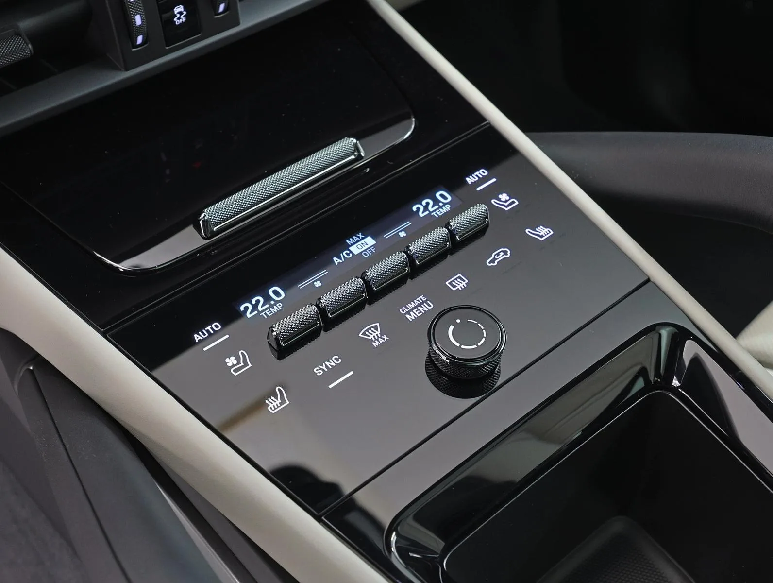 2025 Porsche Cayenne E-Hybrid Coupé, 13/30