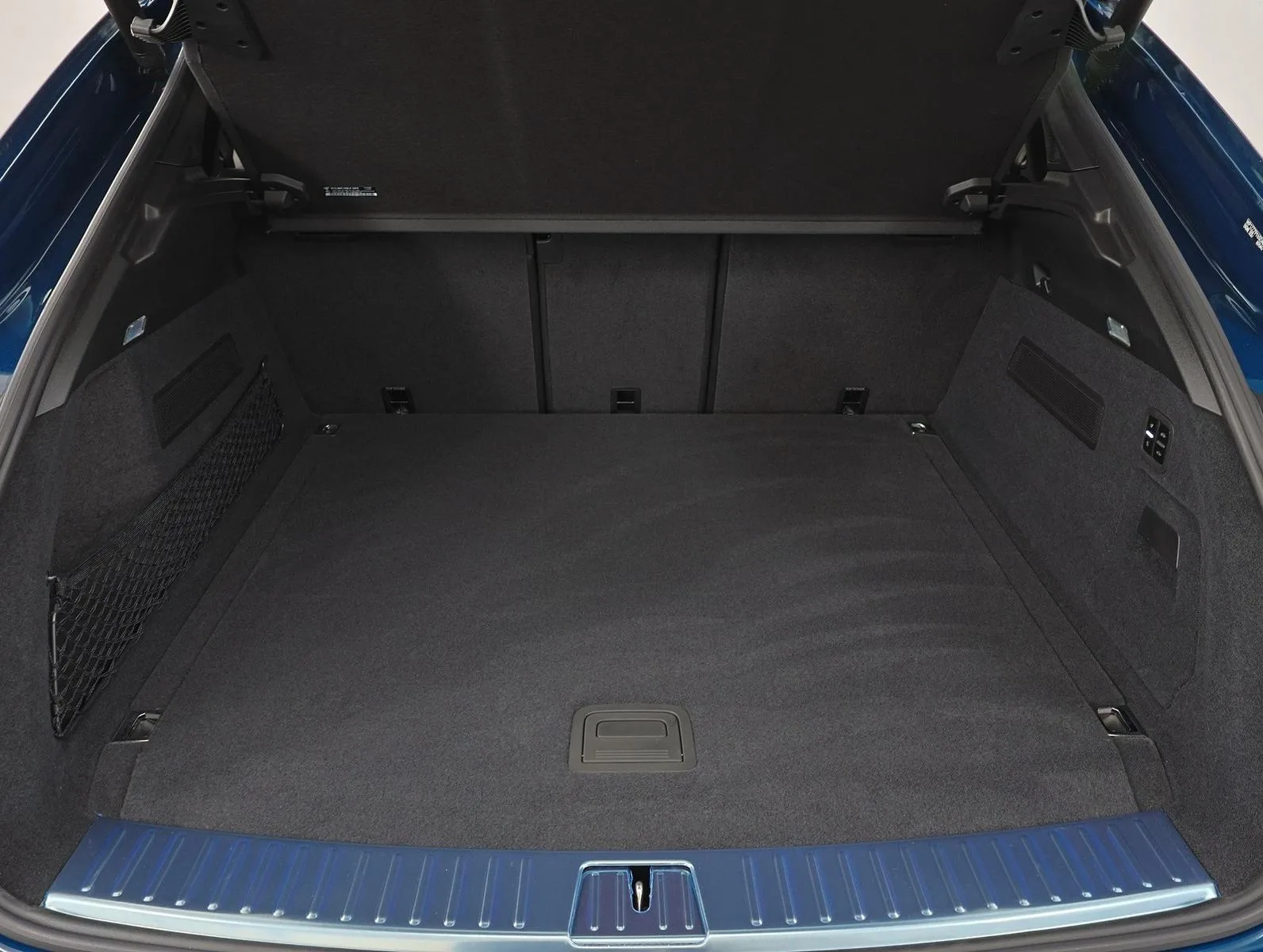 2025 Porsche Cayenne E-Hybrid Coupé, 28/30