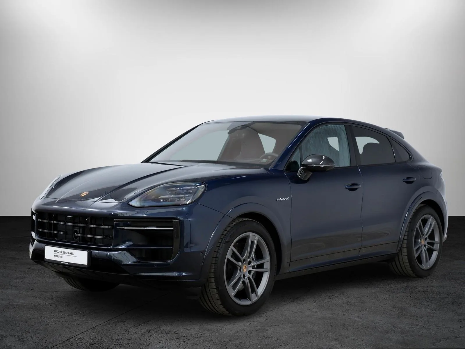 2025 Porsche Cayenne E-Hybrid Coupé angeboten von einem Fachhändler in Tallinn, Estland, Hauptfoto