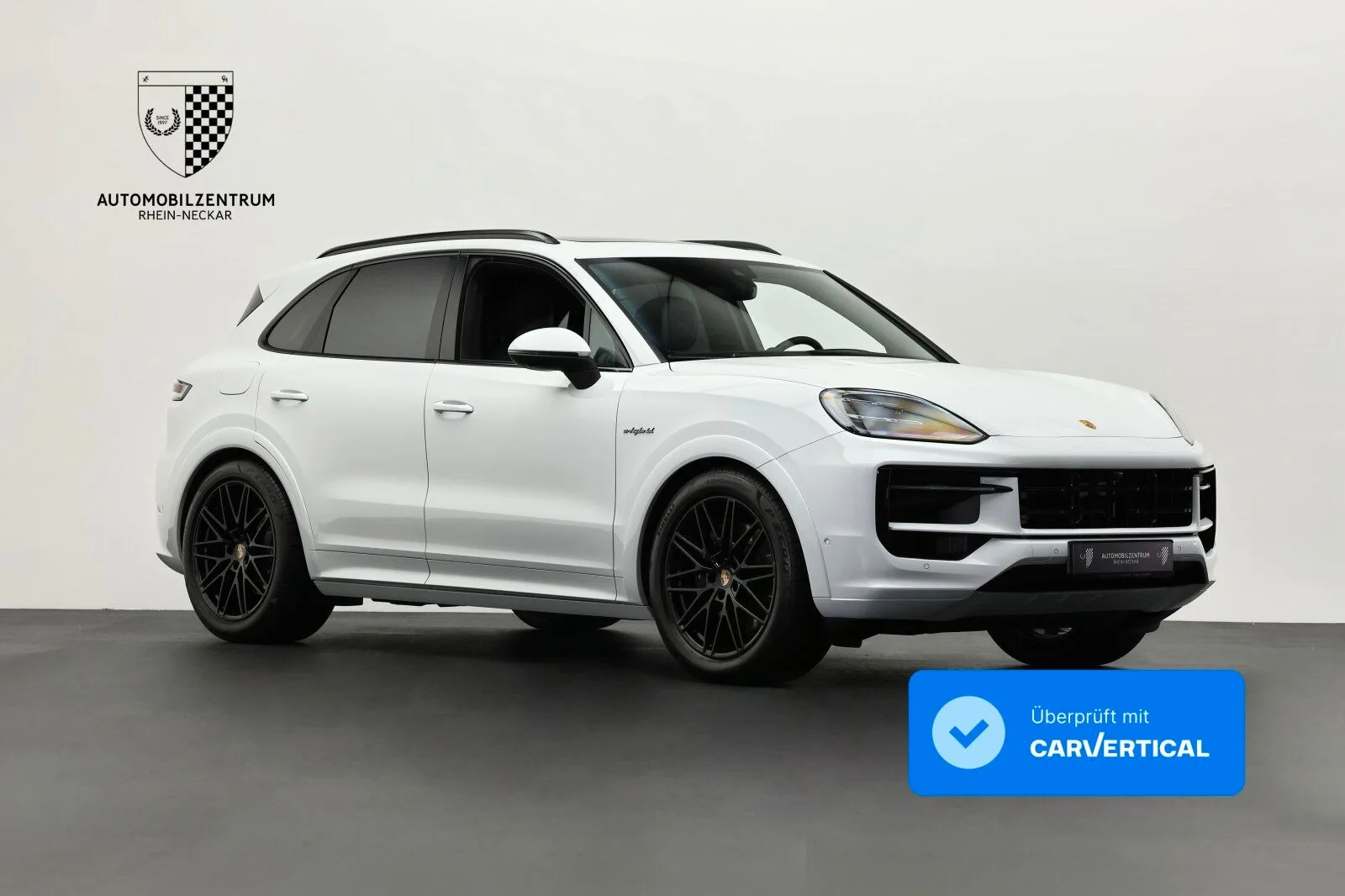 2025 Porsche Cayenne E-Hybrid angeboten von einem Supersportwagenhändler in Viernheim, Deutschland, Hauptfoto