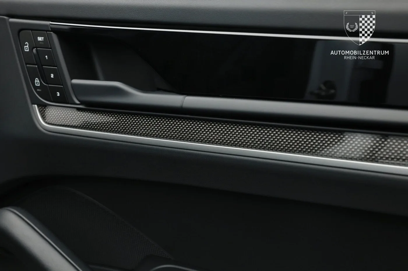 2025 Porsche Cayenne E-Hybrid proposée par un spécialiste de la supercar à Viernheim, Allemagne, photo 22 sur 25