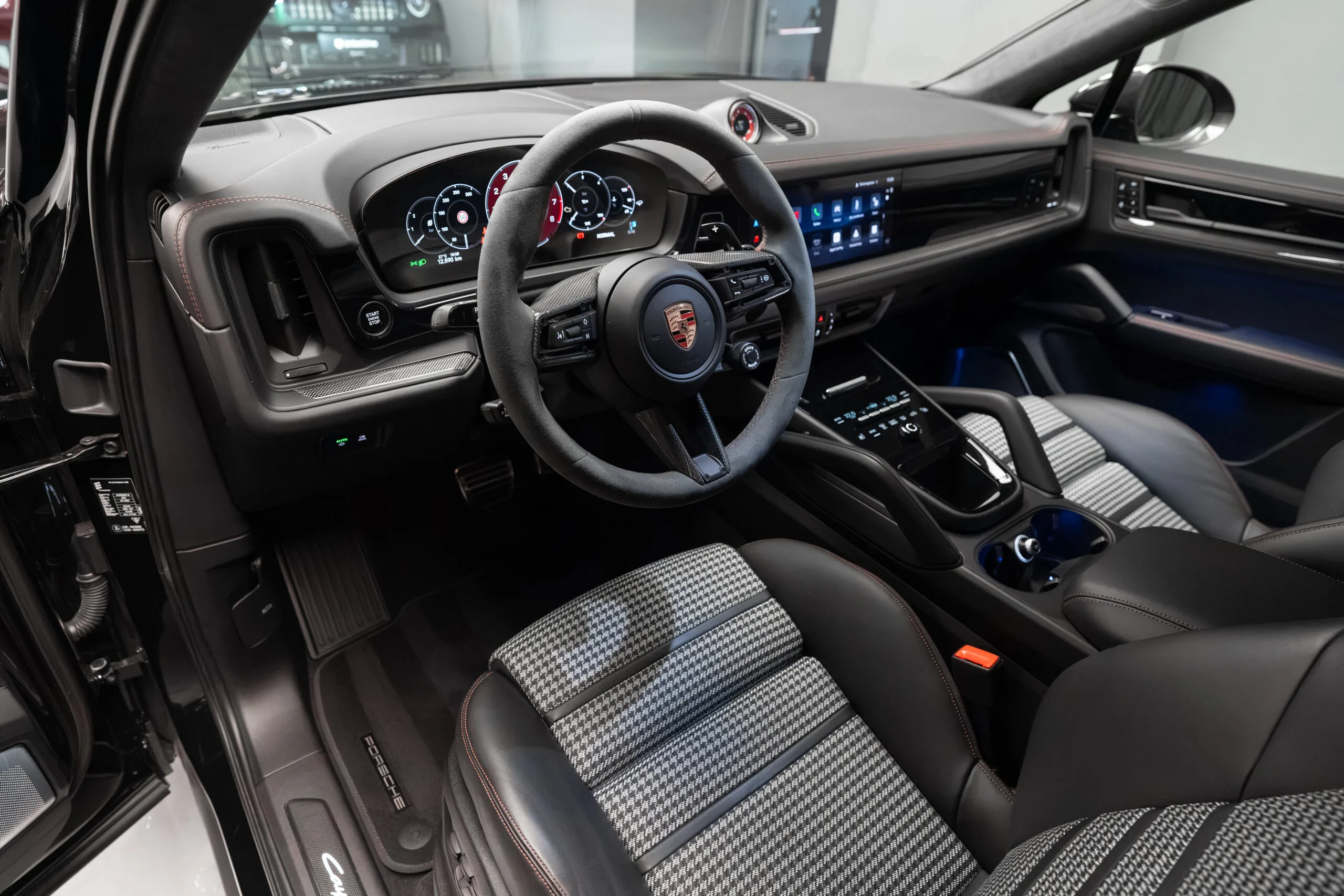 2025 Porsche Cayenne GTS Coupé, 15/30