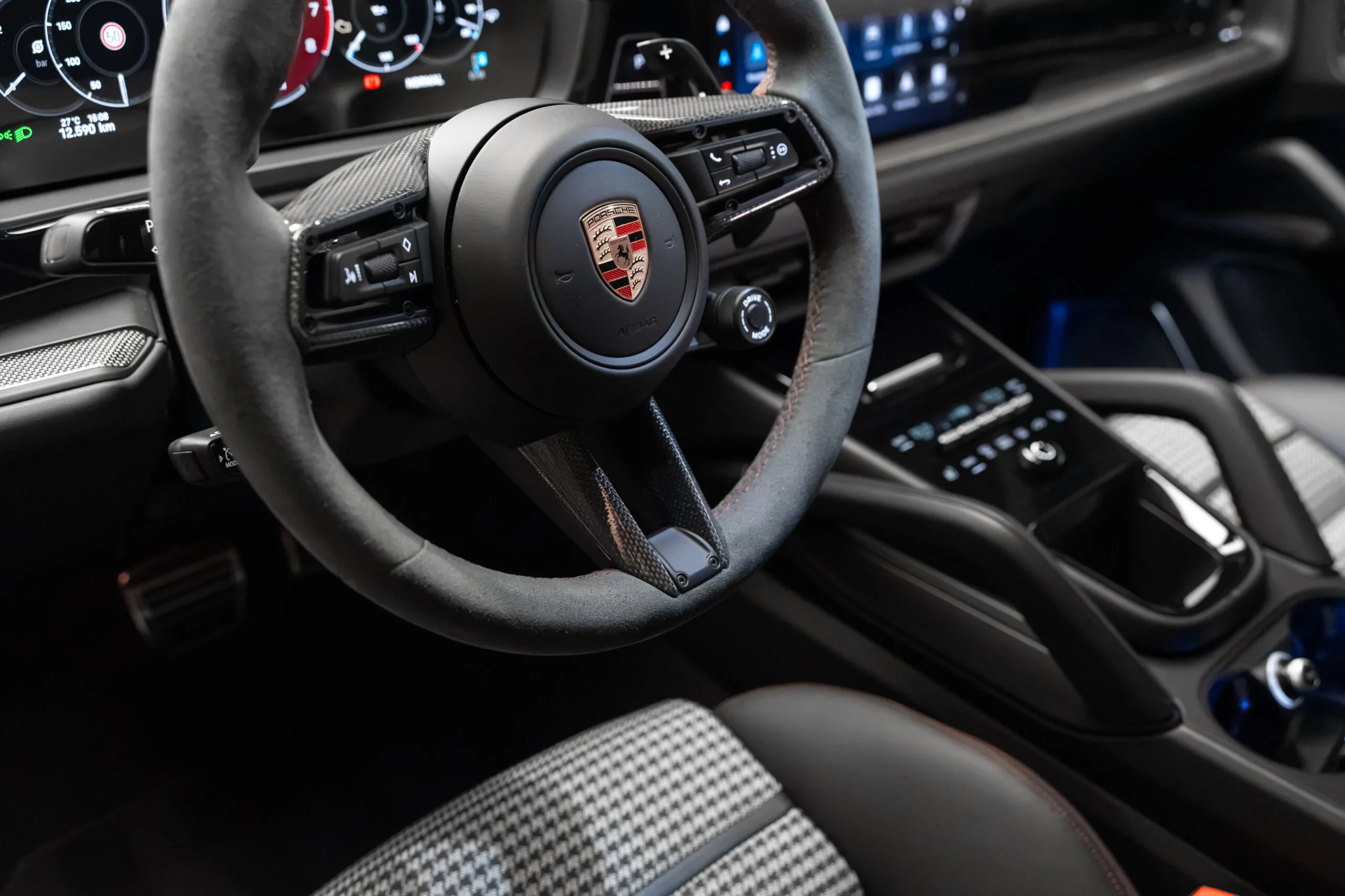 2025 Porsche Cayenne GTS Coupé, 16/30