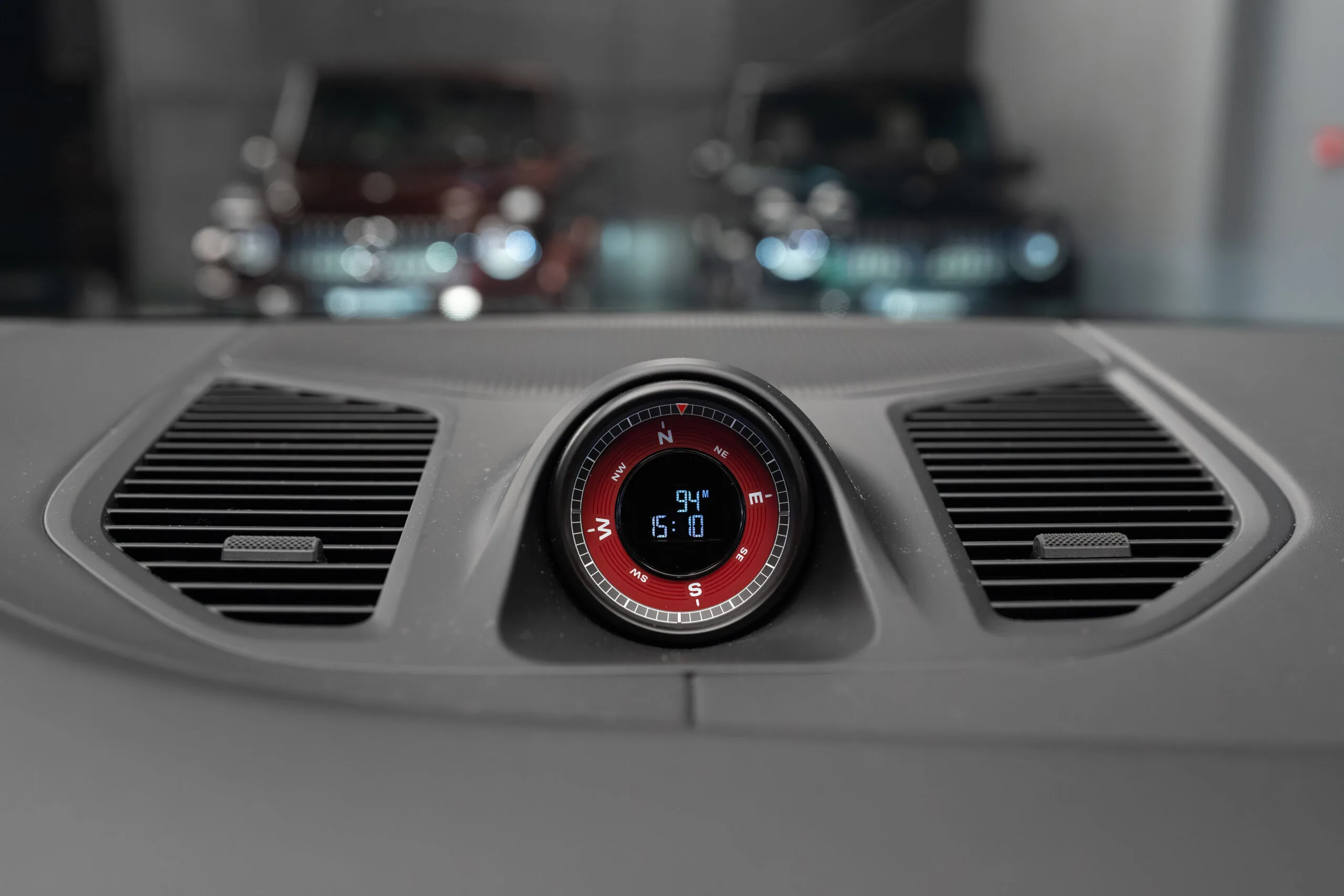 2025 Porsche Cayenne GTS Coupé, 21/30