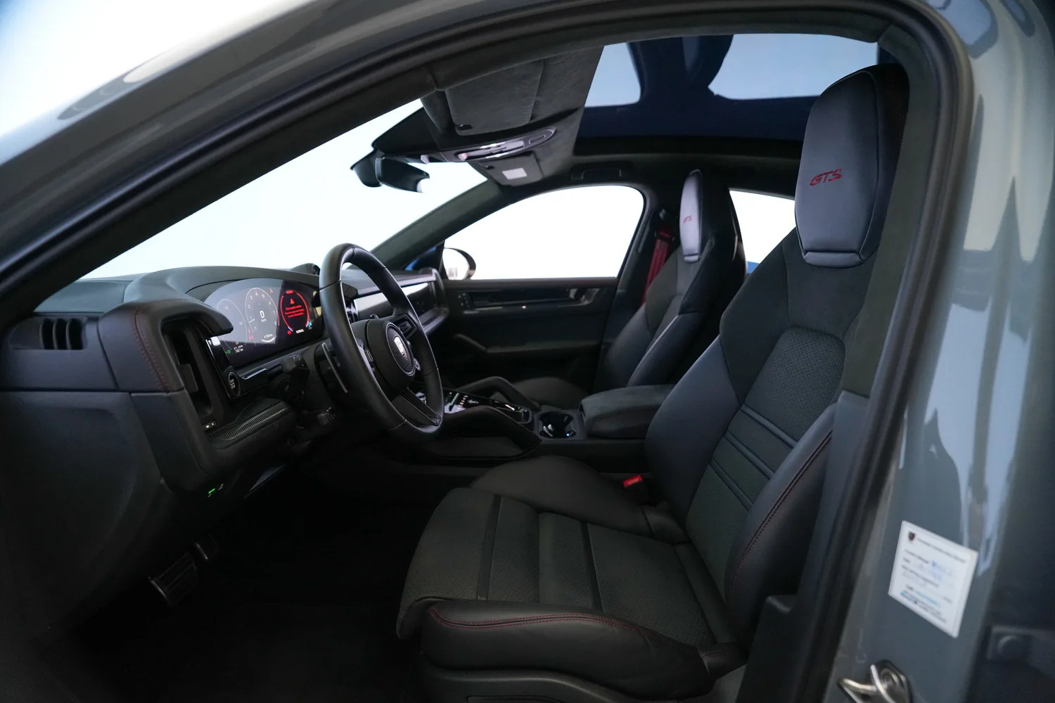 2025 Porsche Cayenne GTS, 4/19