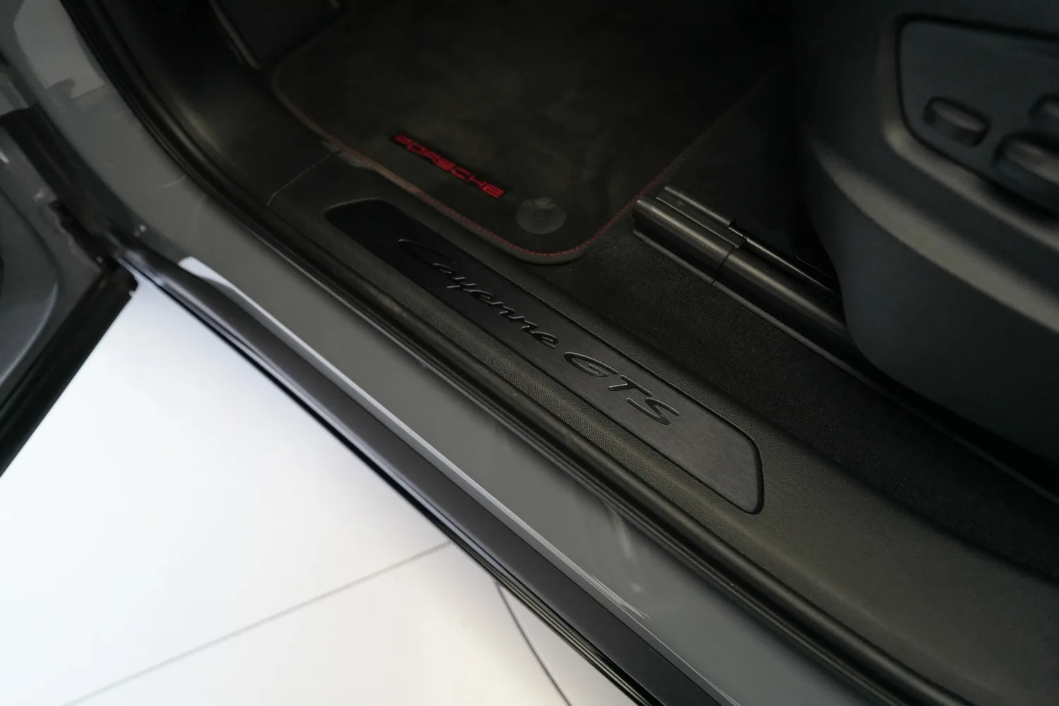 2025 Porsche Cayenne GTS, 6/19