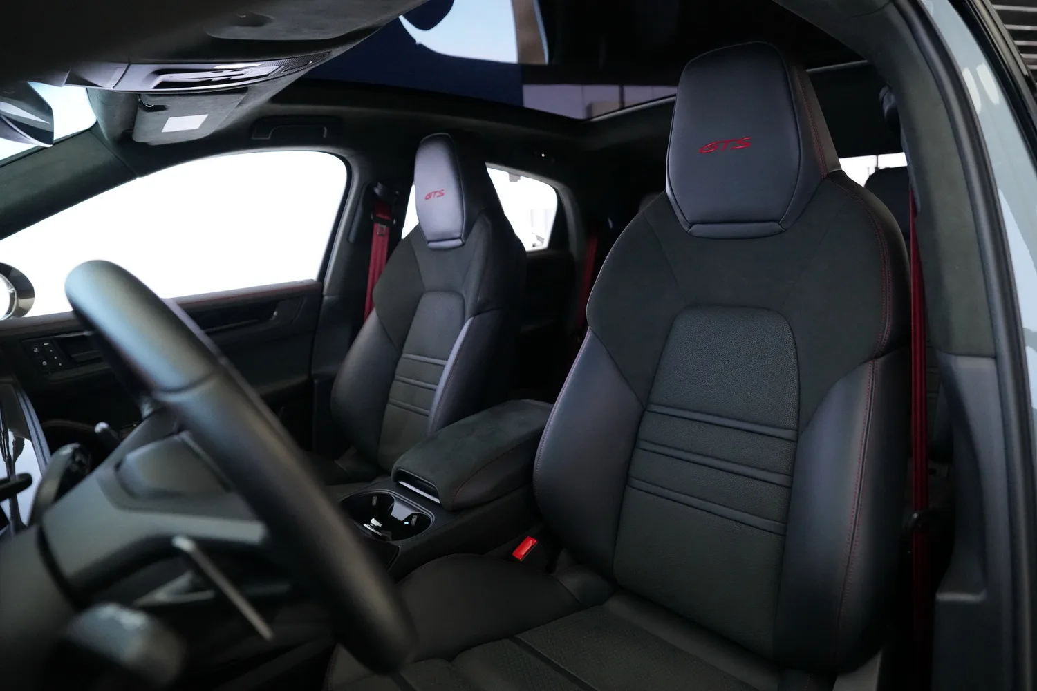 2025 Porsche Cayenne GTS, 7/19