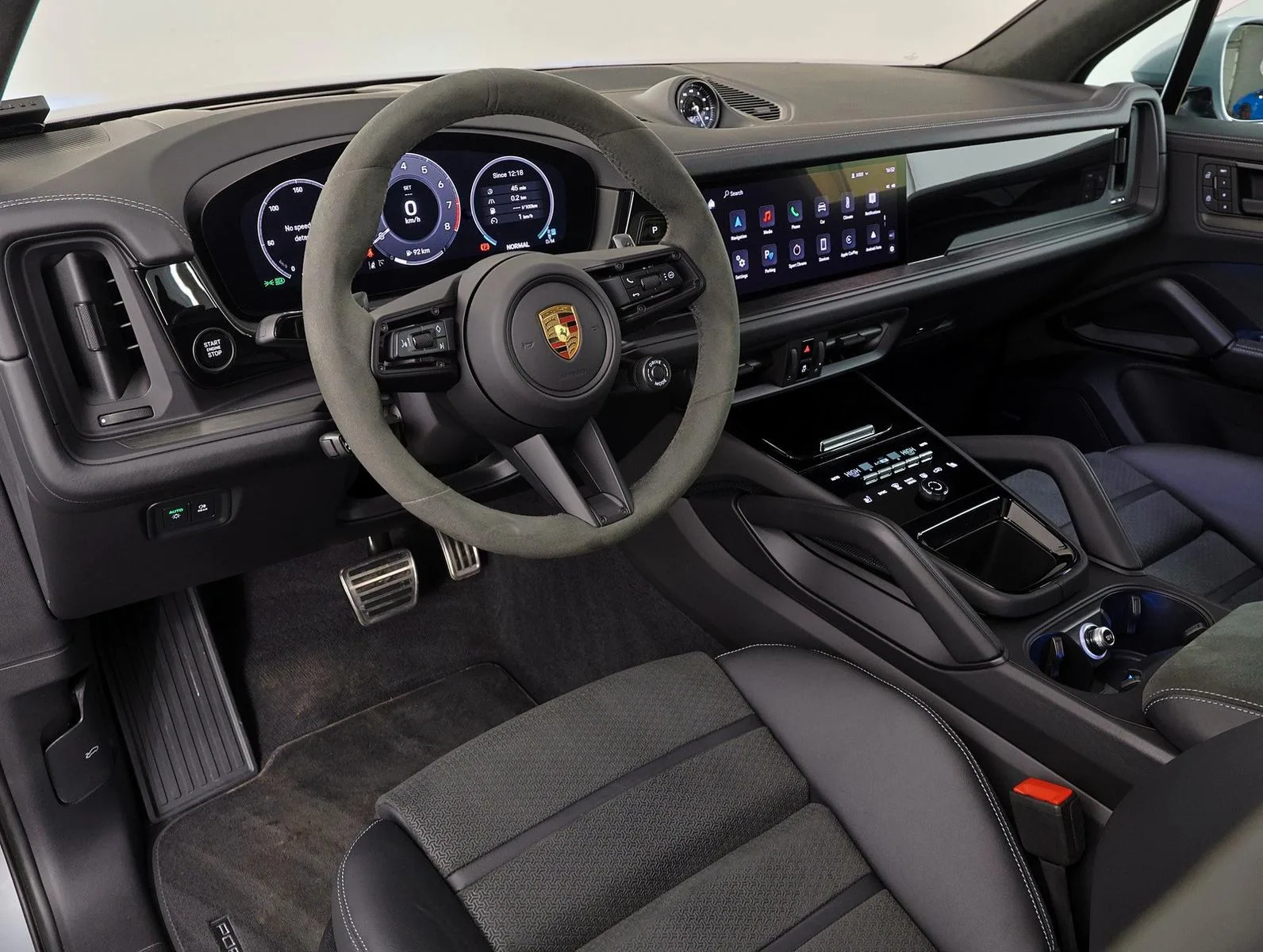 2025 Porsche Cayenne GTS, 11/30