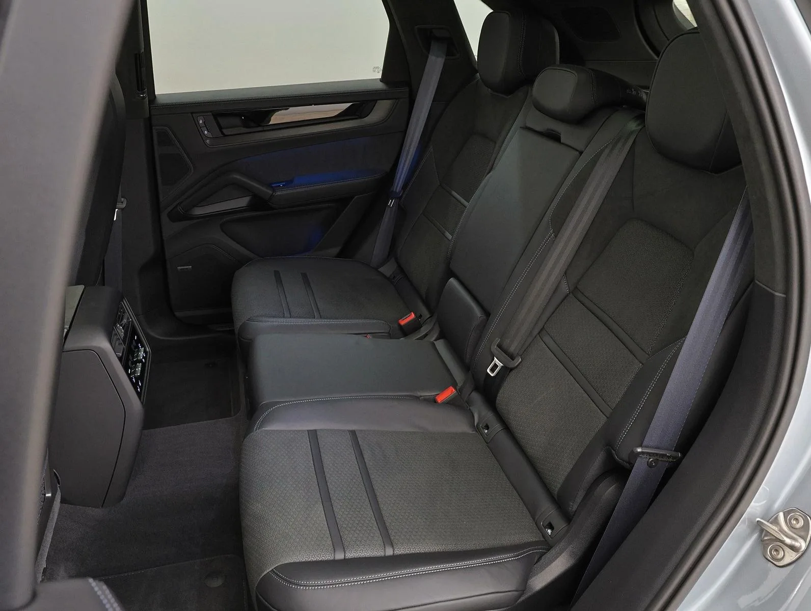 2025 Porsche Cayenne GTS, 22/30