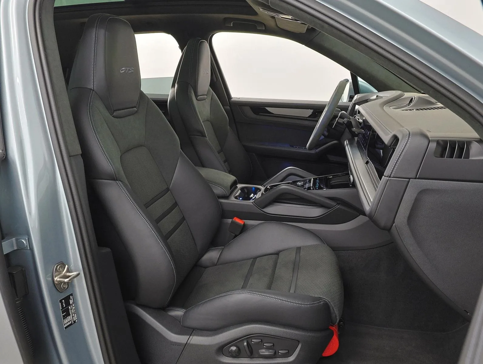 2025 Porsche Cayenne GTS, 23/30