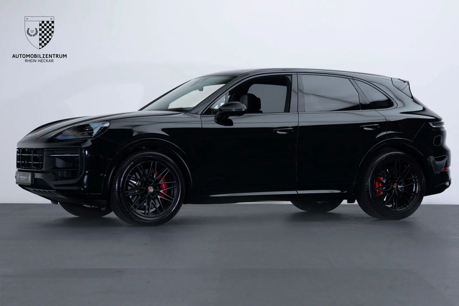 2025 Porsche Cayenne GTS, 3/15