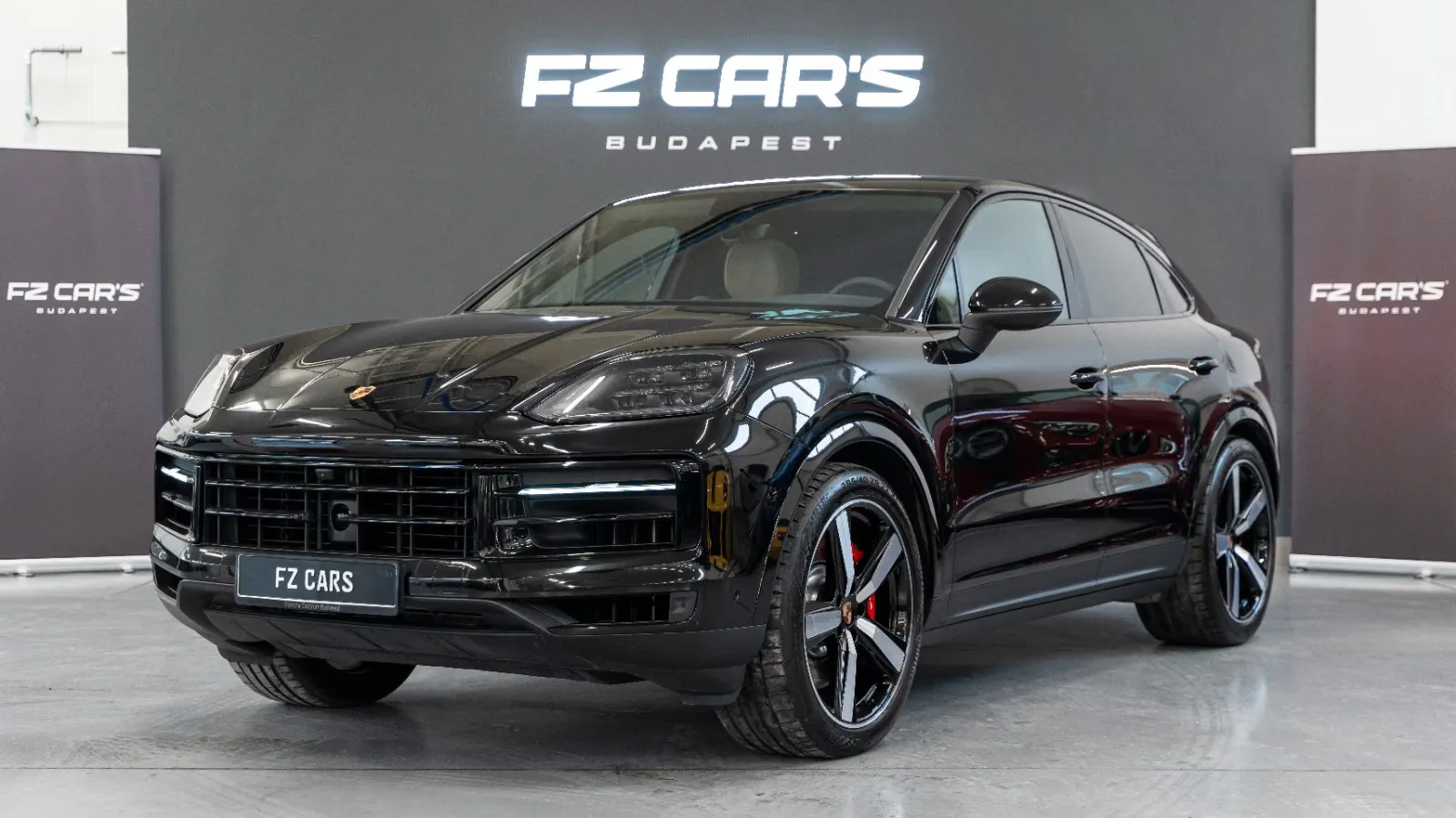 2025 Porsche Cayenne S Coupé angeboten von einem Fachhändler in Budapest, Ungarn, Hauptfoto