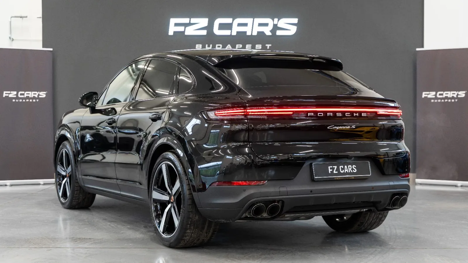2025 Porsche Cayenne S Coupé, 3/13